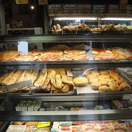 Via Sebino ミラノ