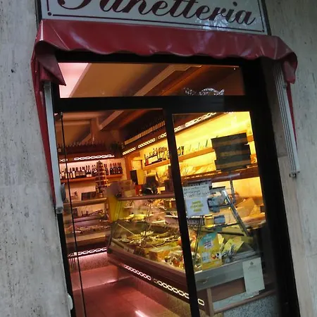 Via Sebino ミラノ